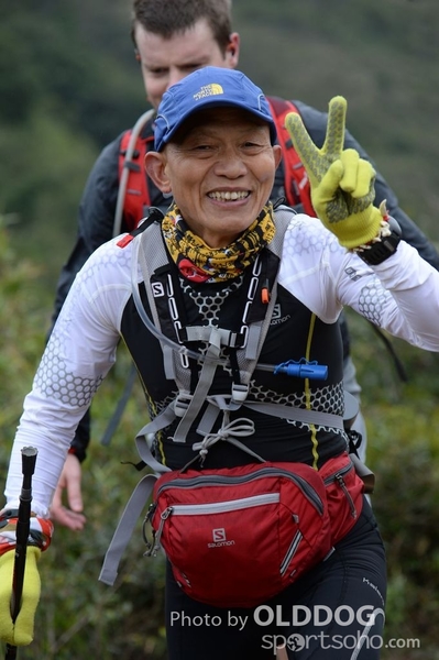 HK100 (753)