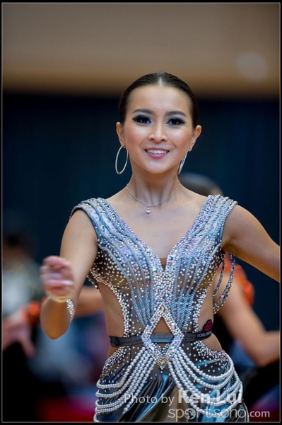 2016028Dance 1215