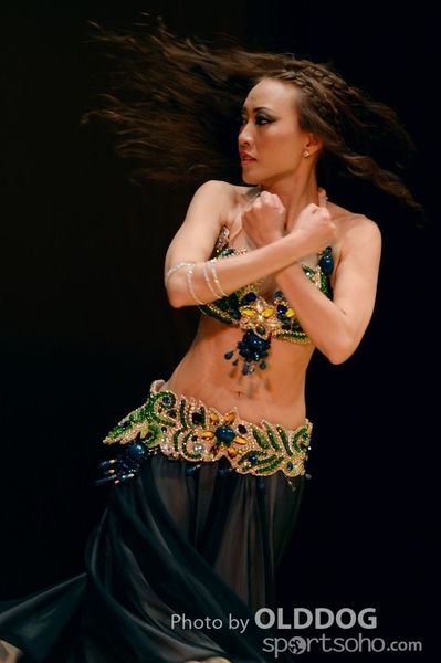 Belly Dance (100)