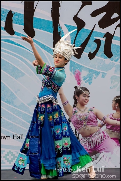 255Folk Dance
