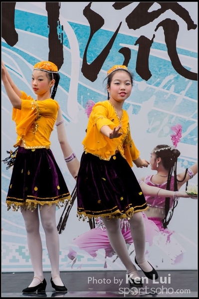 389Folk Dance