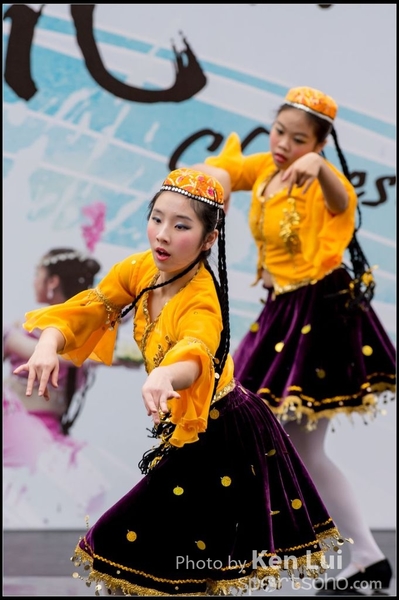 394Folk Dance