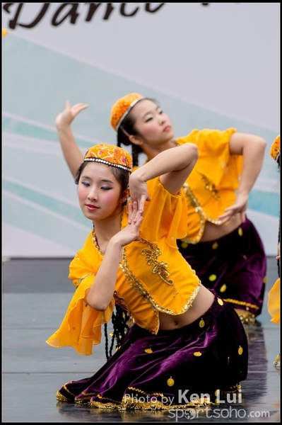 399Folk Dance