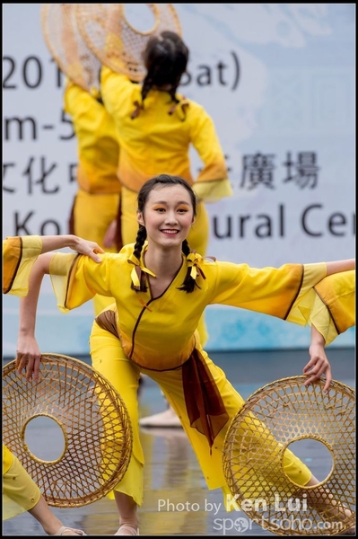 439Folk Dance
