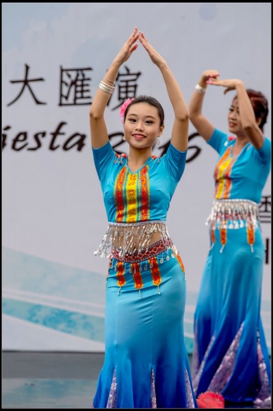 524Folk Dance