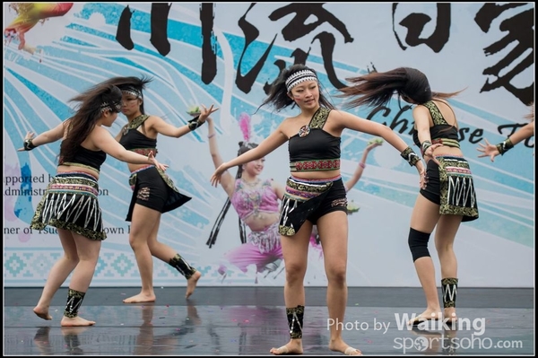 131 Chinese Folk Dance