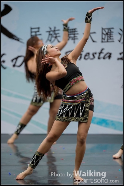 140 Chinese Folk Dance