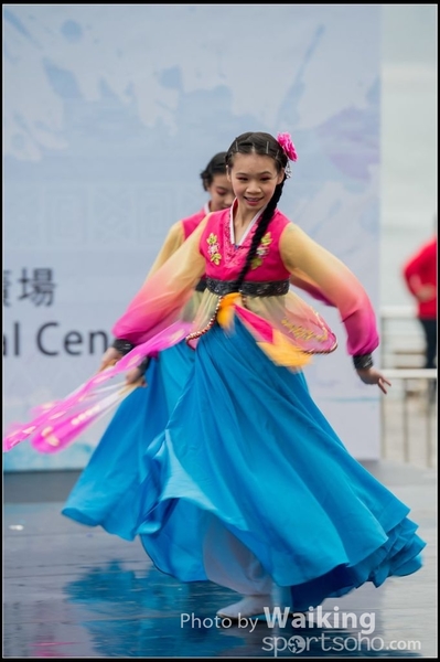 256 Chinese Folk Dance