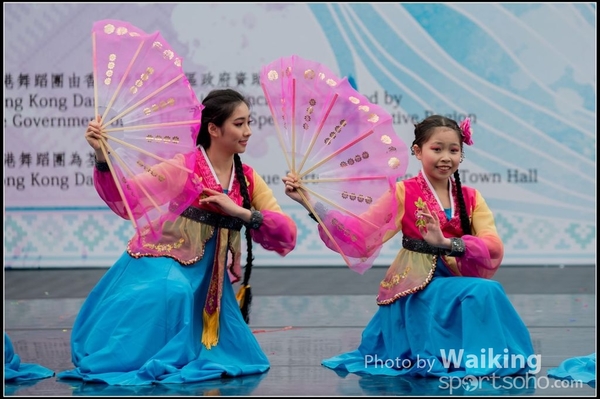 261 Chinese Folk Dance