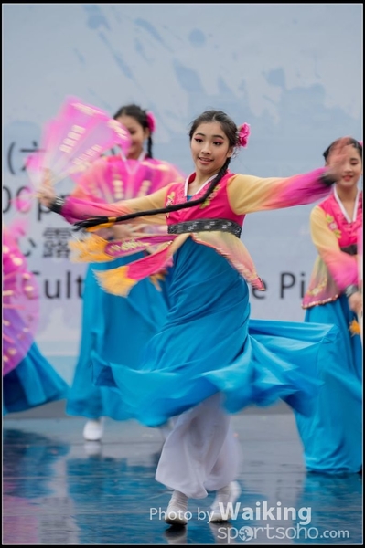 272 Chinese Folk Dance