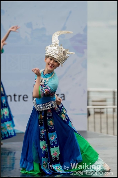 294 Chinese Folk Dance