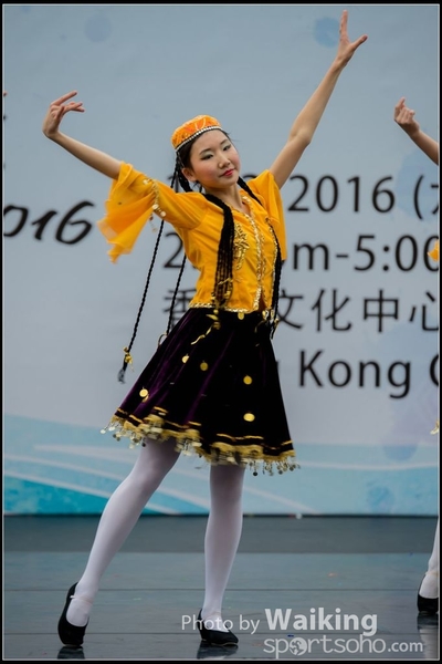 374 Chinese Folk Dance