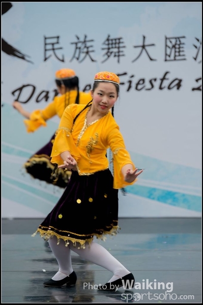 380 Chinese Folk Dance