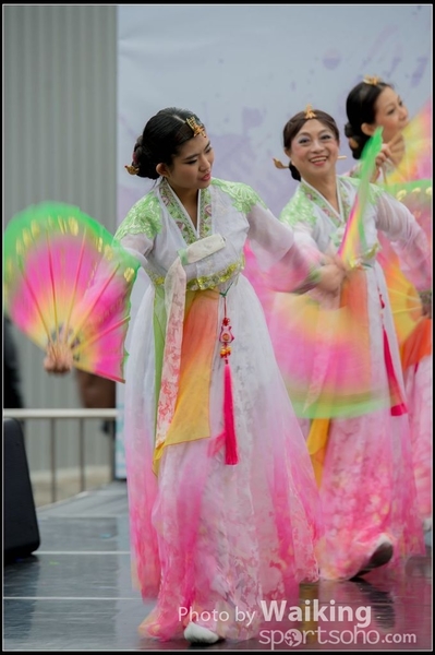 389 Chinese Folk Dance