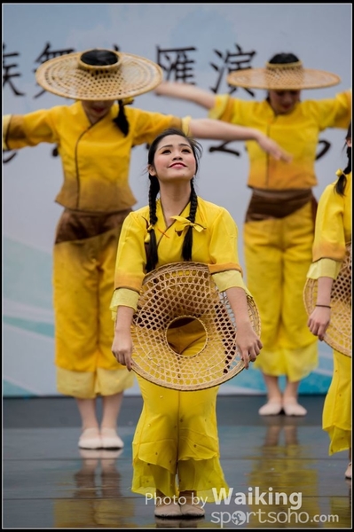 410 Chinese Folk Dance