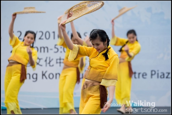 415 Chinese Folk Dance