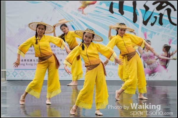 423 Chinese Folk Dance