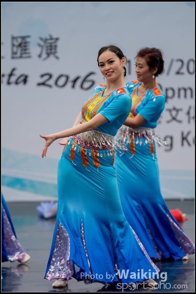 483 Chinese Folk Dance
