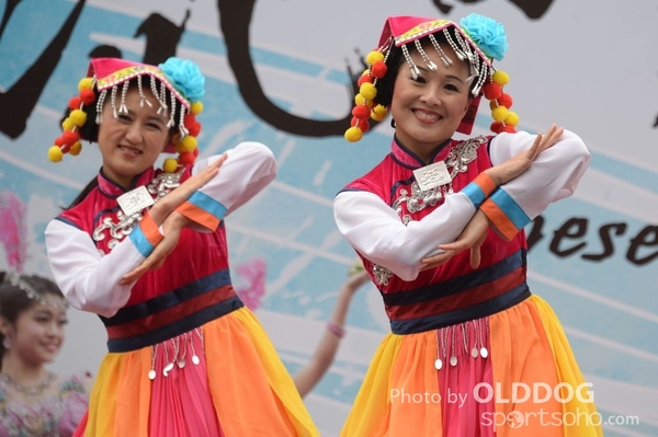 Folk Dance (100)
