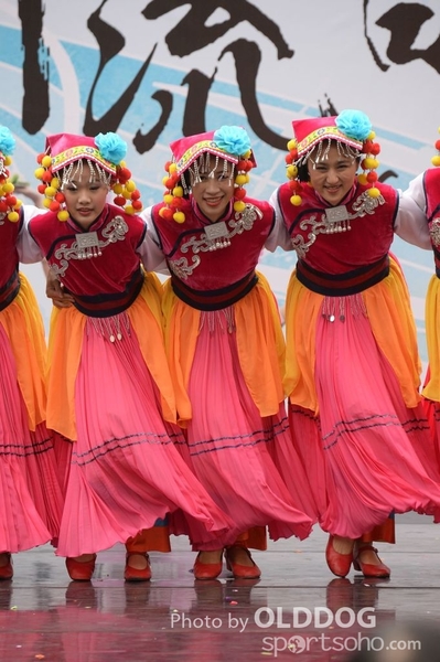 Folk Dance (118)