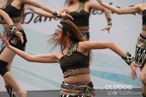 Folk Dance (131)