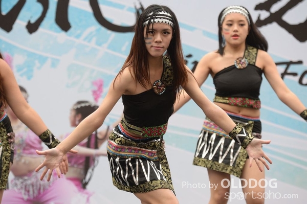 Folk Dance (152)