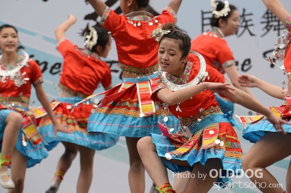 Folk Dance (190)