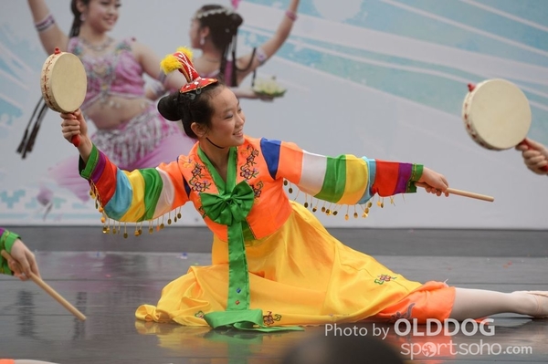 Folk Dance (197)