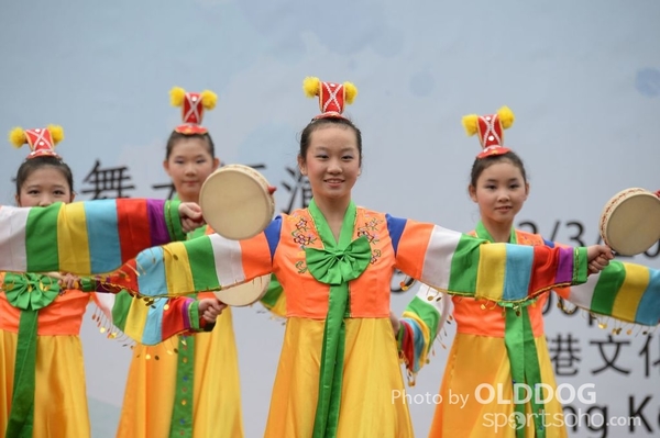 Folk Dance (209)