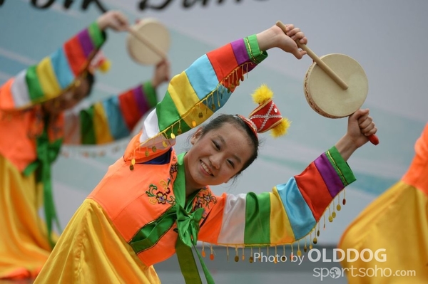 Folk Dance (221)