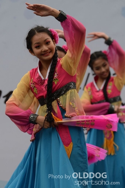 Folk Dance (268)