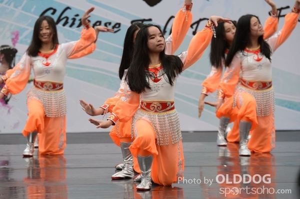 Folk Dance (372)