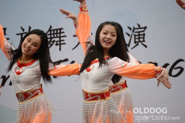 Folk Dance (374)