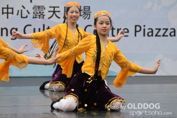 Folk Dance (397)