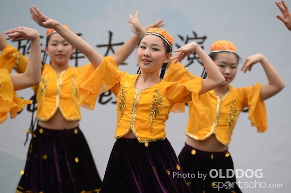 Folk Dance (399)
