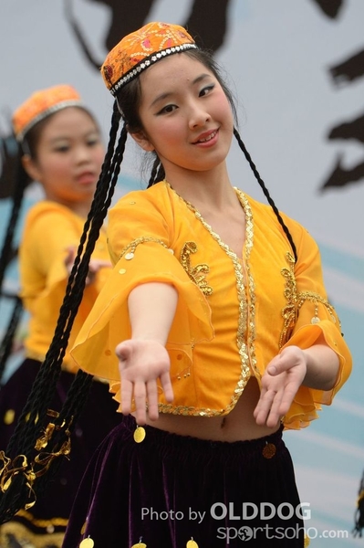 Folk Dance (402)