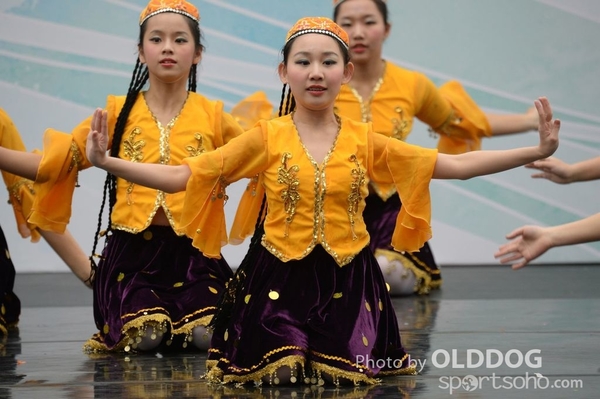 Folk Dance (406)