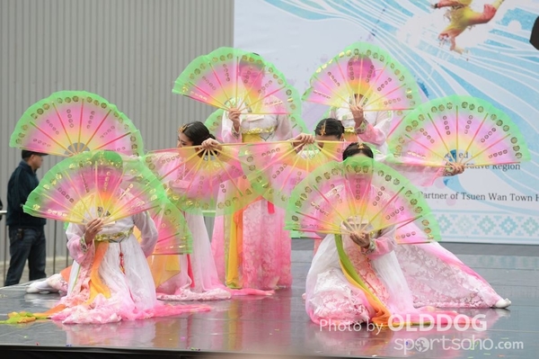 Folk Dance (409)