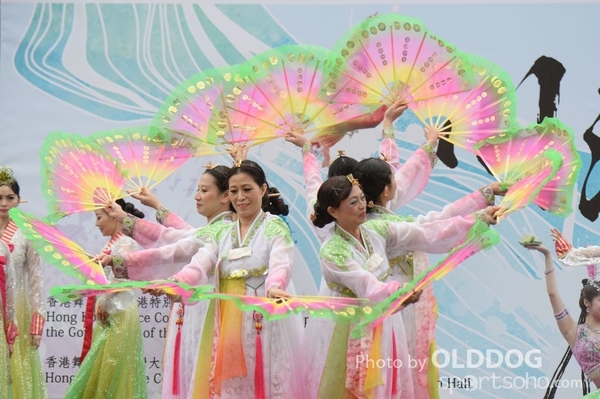 Folk Dance (422)