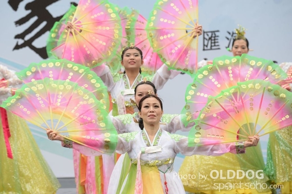 Folk Dance (439)