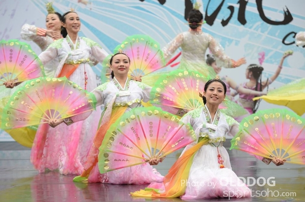 Folk Dance (441)