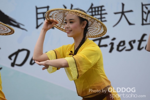Folk Dance (457)