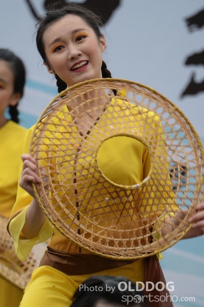 Folk Dance (460)