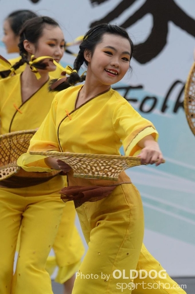 Folk Dance (463)