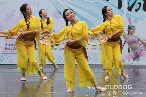 Folk Dance (464)