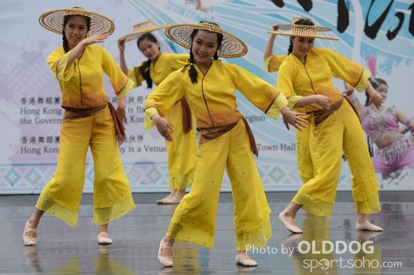 Folk Dance (465)