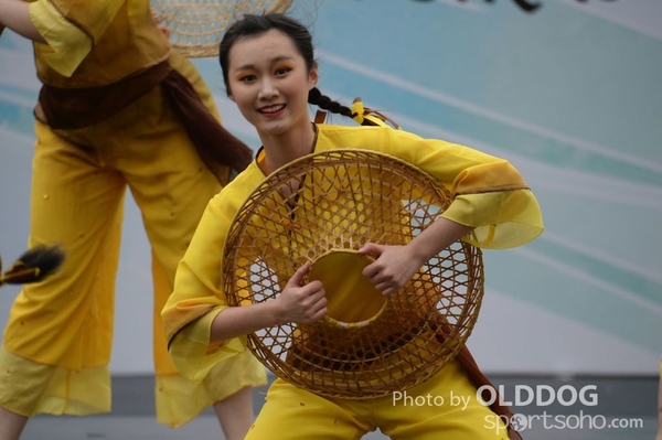 Folk Dance (470)