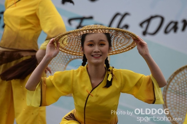 Folk Dance (471)