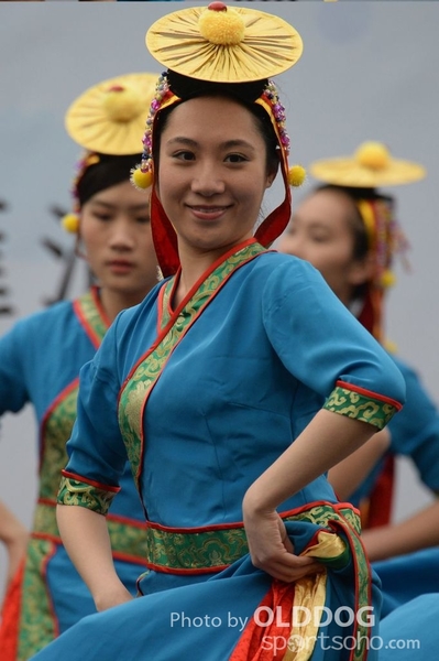 Folk Dance (482)