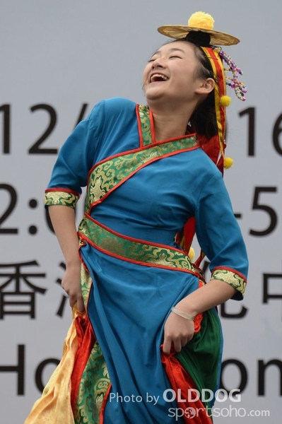 Folk Dance (484)